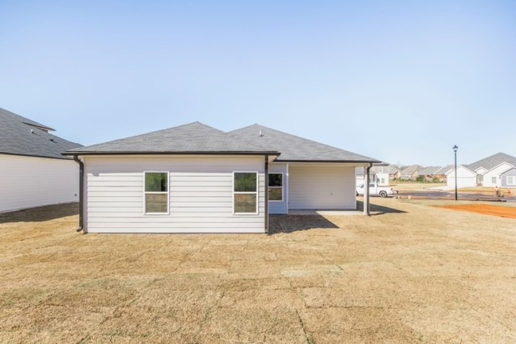 Frio - Large Backyard