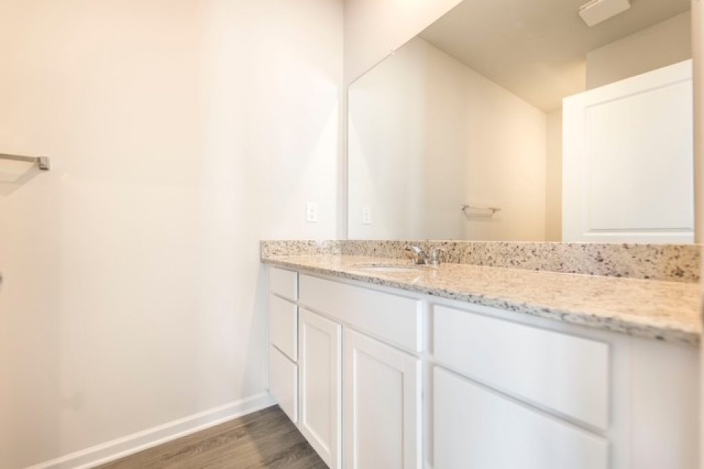 Frio - Primary Bathroom Vanity